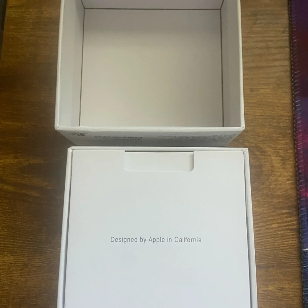 Apple AirPods Pro in White